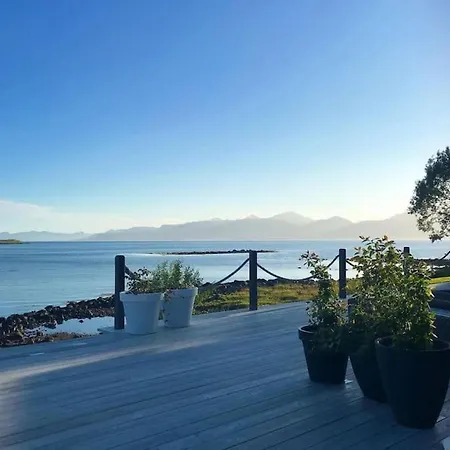 Villa Drommebolig Ved Sjokanten Strand (Nordland)